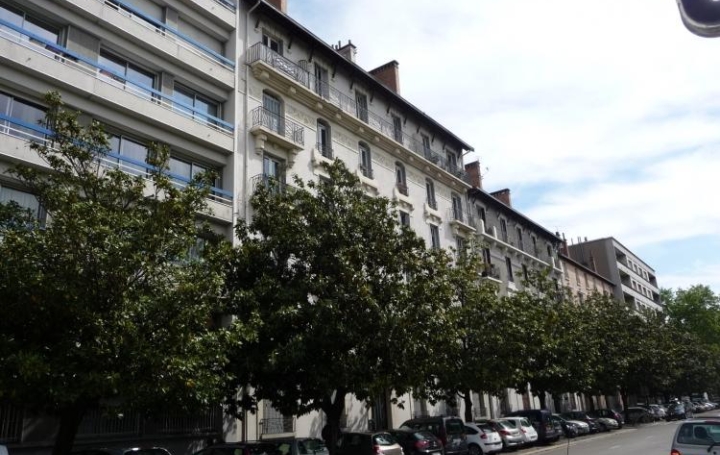 Appartement GRENOBLE (38000) 114 m<sup>2</sup> 1 300 € 